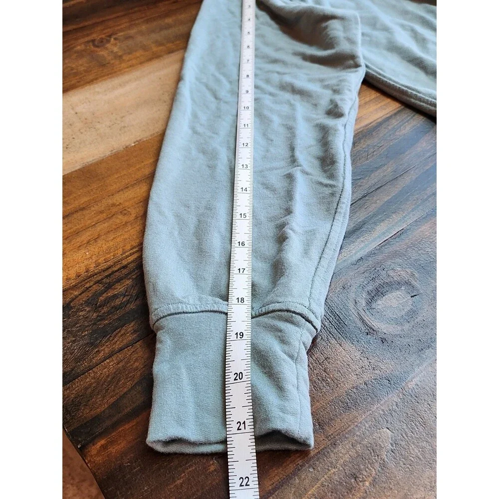 Lululemon NWOT Oversized Cropped Long Sleeve Sage Green Sweatshirt Sz Small